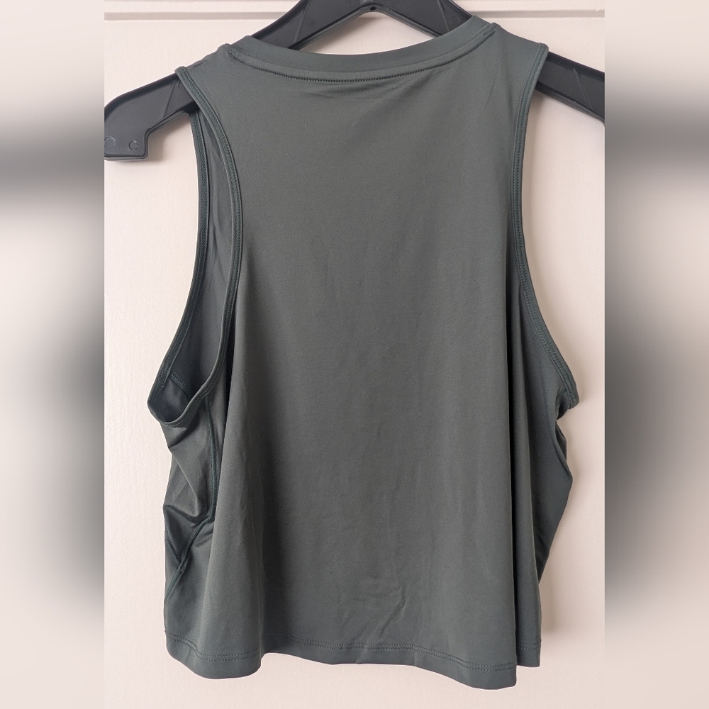 NWT Nike One Women’s Dri-FIT Cropped Tank Top - Sage Green - Picture 4 of 6